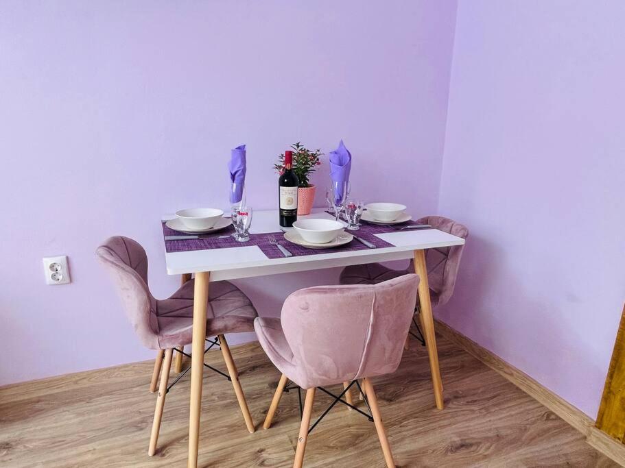 Lavender Luxury Apartment Oradea Ngoại thất bức ảnh