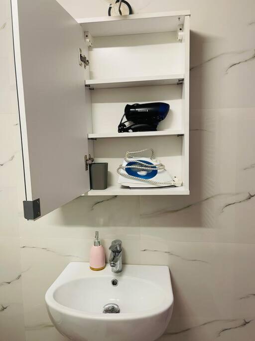 Lavender Luxury Apartment Oradea Ngoại thất bức ảnh