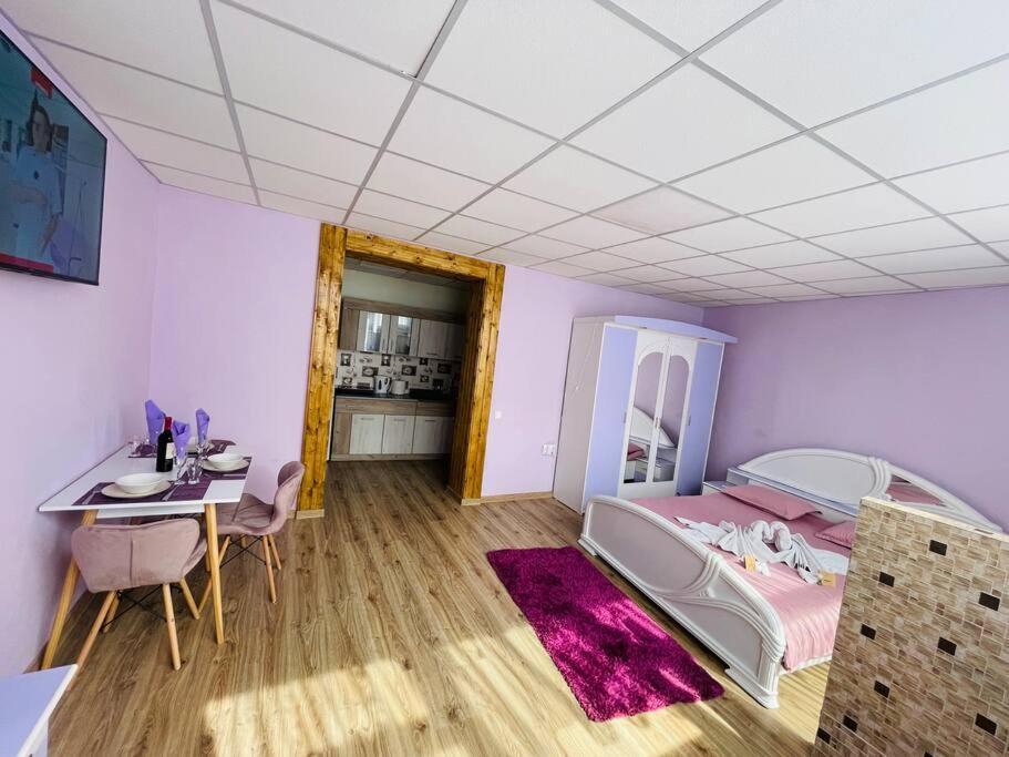 Lavender Luxury Apartment Oradea Ngoại thất bức ảnh