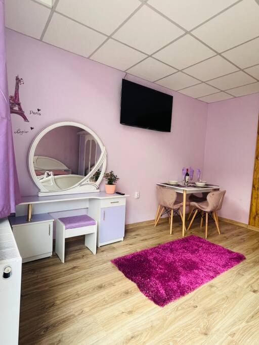 Lavender Luxury Apartment Oradea Ngoại thất bức ảnh