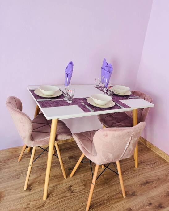 Lavender Luxury Apartment Oradea Ngoại thất bức ảnh